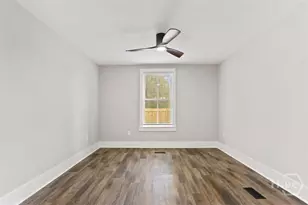 922 E 37th St, Savannah, GA 31401 - Photo 29