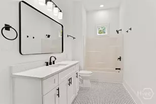 922 E 37th St, Savannah, GA 31401 - Photo 25