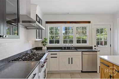 31 E 56th Street, Savannah, GA 31405 - Photo 15