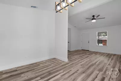 207 Garden Circle, Hinesville, GA 31313 - Photo 13