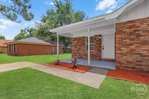 207 Garden Cir, Hinesville, GA 31313 - Photo 3