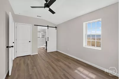 718 W 51st Street, Savannah, GA 31405 - Photo 13