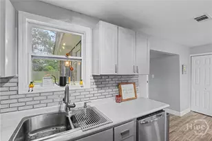 212 Chatham Villa Dr, Savannah, GA 31408 - Photo 13