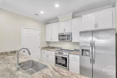 39 Travis Street, Savannah, GA 31406 - Photo 7