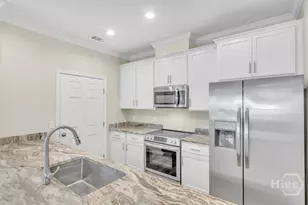 39 Travis St, Savannah, GA 31406 - Photo 7
