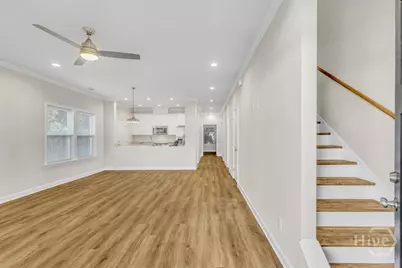 39 Travis Street, Savannah, GA 31406 - Photo 13