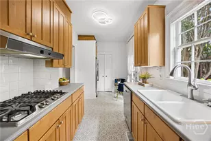 326 Price St, Savannah, GA 31401 - Photo 27
