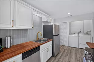 1226 W 51st St, Savannah, GA 31405 - Photo 7