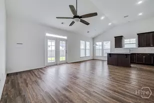 20 Mirror Lake Dr, Savannah, GA 31407 - Photo 5