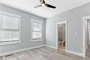 1105 E 38th St, Savannah, GA 31404 - Photo 17