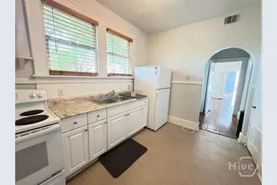 1111 E 35 Street, Savannah, GA 31404 - Photo 9