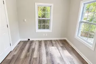 1320 E 53rd St, Savannah, GA 31404 - Photo 3