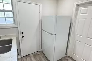 1320 E 53rd St, Savannah, GA 31404 - Photo 7
