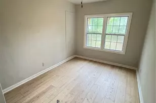 1320 E 53rd St, Savannah, GA 31404 - Photo 5