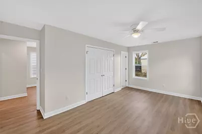 654 E 34th Street, Savannah, GA 31401 - Photo 23