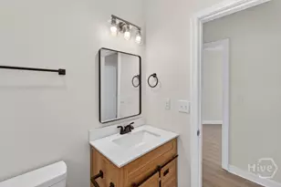 654 E 34th St, Savannah, GA 31401 - Photo 17