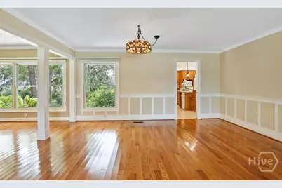 221 Lakeshore Drive, Savannah, GA 31419 - Photo 11