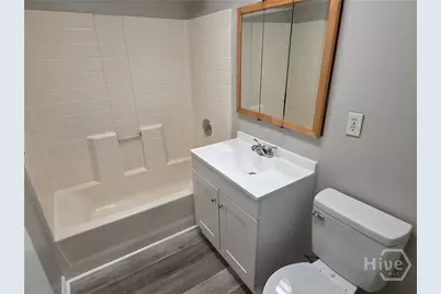 404 E Moore Street, Bloomingdale, GA 31302 - Photo 15
