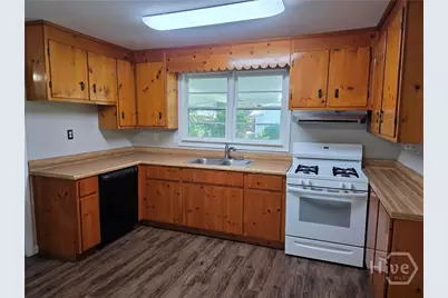 404 E Moore Street, Bloomingdale, GA 31302 - Photo 7