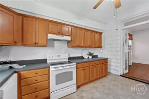 1902 Barnard St, Savannah, GA 31401 - Photo 15