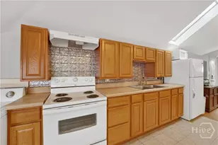 1902 Barnard St, Savannah, GA 31401 - Photo 41