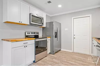 2222 E 58th Street, Savannah, GA 31404 - Photo 7