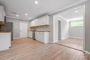 2222 E 58th St, Savannah, GA 31404 - Photo 11