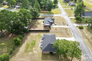 33 W Kenny Dr, Hinesville, GA 31313 - Photo 9