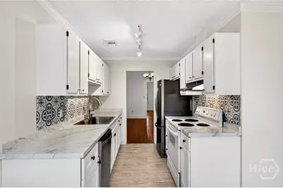 513 E Gordon Street, Savannah, GA 31401 - Photo 9