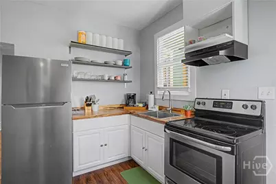 534 E Gordon Lane, Savannah, GA 31401 - Photo 5