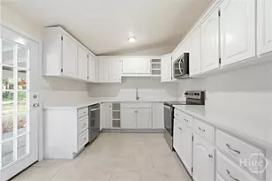 821 Walthour Rd, Savannah, GA 31410 - Photo 19