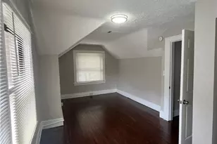 611 E 37th St, Savannah, GA 31401 - Photo 3
