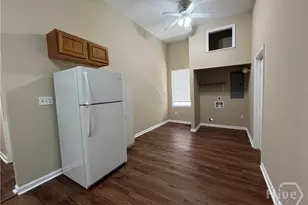 825 E Henry St, Savannah, GA 31401 - Photo 7