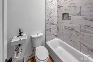 220 W Duffy St, Savannah, GA 31401 - Photo 11