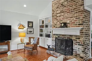 2 Romerly Rd, Savannah, GA 31411 - Photo 9