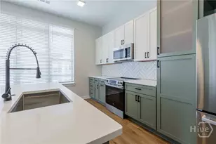 1150 E Perry Ln, Savannah, GA 31404 - Photo 27