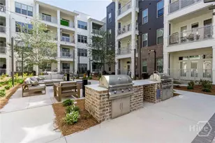 1150 E Perry Ln, Savannah, GA 31404 - Photo 11