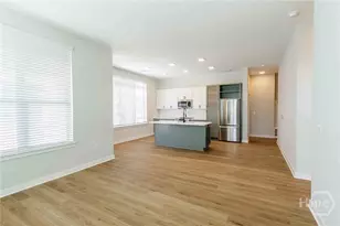 1150 E Perry Ln, Savannah, GA 31404 - Photo 39