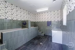 1150 E Perry Ln, Savannah, GA 31404 - Photo 15