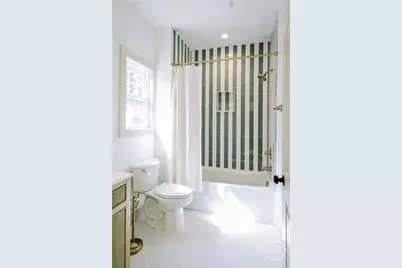 807 E 33rd, Savannah, GA 31401 - Photo 33