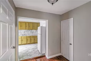 615 Price St, Savannah, GA 31401 - Photo 9