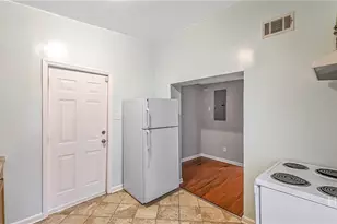 615 Price St, Savannah, GA 31401 - Photo 11