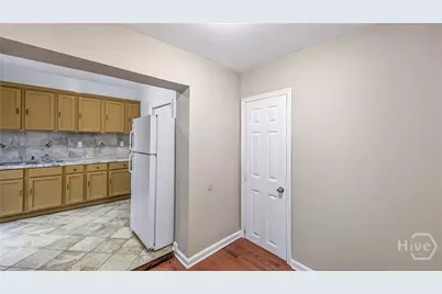 615 Price Street, Savannah, GA 31401 - Photo 15