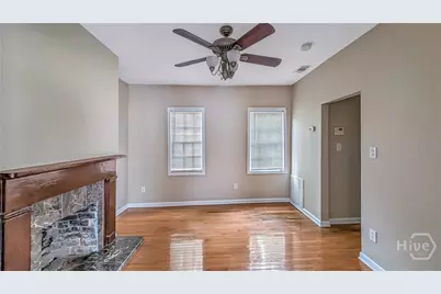615 Price Street, Savannah, GA 31401 - Photo 7