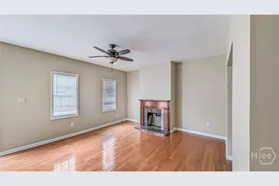 615 Price Street, Savannah, GA 31401 - Photo 3