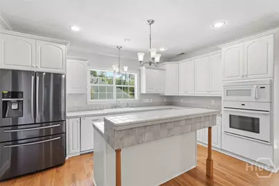 2411 Salcedo Avenue, Savannah, GA 31406 - Photo 7