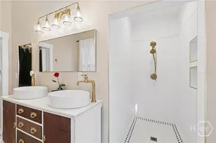 904 E Park Ave, Savannah, GA 31401 - Photo 9