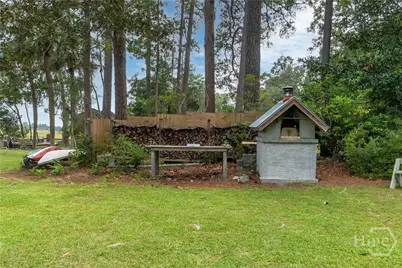 205 Suncrest Boulevard, Savannah, GA 31410 - Photo 11