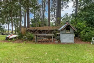 205 Suncrest Blvd, Savannah, GA 31410 - Photo 11