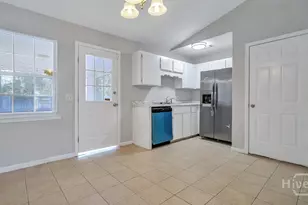 110 W Kenny Dr, Hinesville, GA 31313 - Photo 3